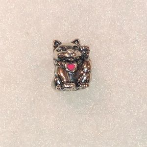 Pandora lucky cat charm